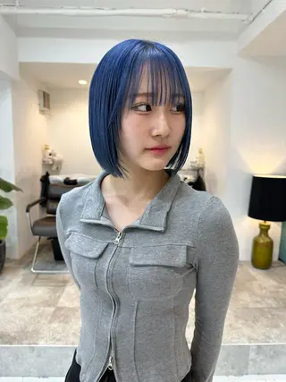 ショート カラー kai .のヘアスタイル