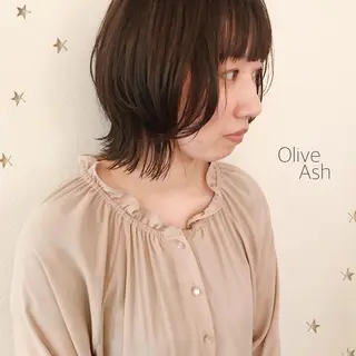ミディアム カラー 市川 千夏のヘアスタイル