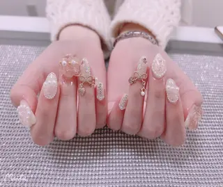 ネイル はぴねす所属・横浜 美夢のネイルデザイン