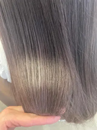 セミロング 開發 紗貴のヘアスタイル