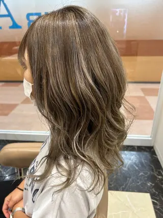 セミロング カラー 髪質改善特化 赤塚雄輝のヘアスタイル