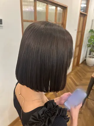 ショート カラー ササキ カノンのヘアスタイル