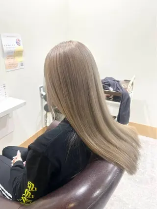 ロング カラー 堀澤 優麻のヘアスタイル