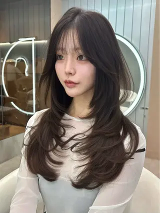 ロング カラー ヘアアレンジ 大宮‎縮毛矯正🩵 レイヤー　佐藤和のヘアスタイル
