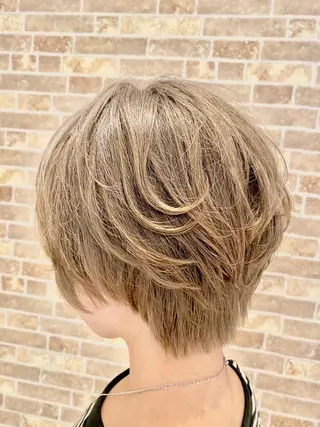 ショート スパイキーショート パーマ　具志堅　太志のヘアスタイル