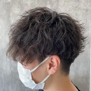 メンズ 白髪ぼかしデザイン ハイライト/宮本純登のヘアスタイル