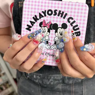 ネイル MODA MANAMIᵕ̈のネイルデザイン