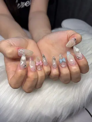 ネイル Nails by Akariのネイルデザイン