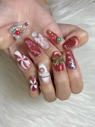 ネイル Kanako 💫のネイルデザイン