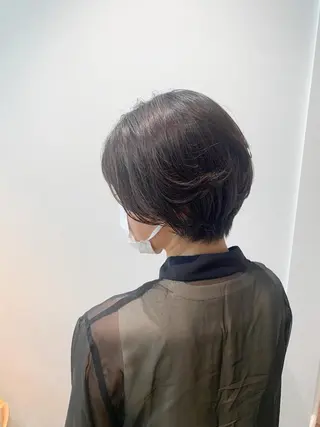 ショート カラー 髪と心を整える美容師 透明感カラー/ボブのヘアスタイル