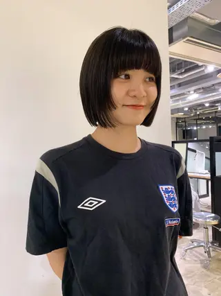 ショート 黒染め落とし ムラ修正　ハイトーンのヘアスタイル