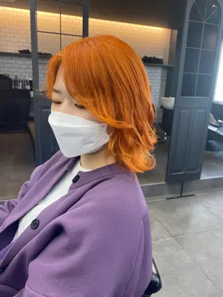 ミディアム maco 艶感ハイトーン🦋のヘアスタイル