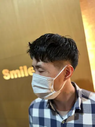 ショート フェードとパーマ特化 小池 魔裟斗のヘアスタイル