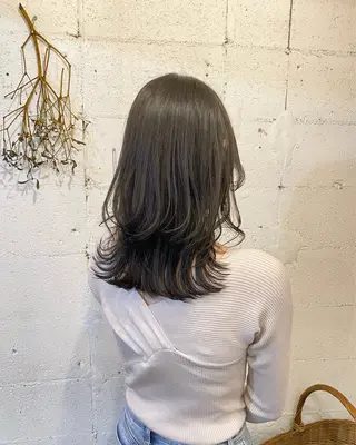 セミロング カラー 暗髪とオリーブ🌿 渡辺拓人のヘアスタイル