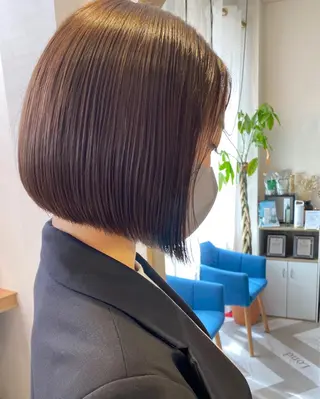 ショート レイヤーカット /透明感カラー西田のヘアスタイル