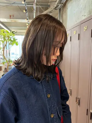 ミディアム オリーブ/レイヤー/ 酸性ストレート/ゆなのヘアスタイル