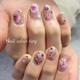 ネイル Nail salon tiny🩵のネイルデザイン