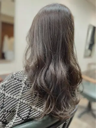 カラー 昼田 羅々のヘアスタイル