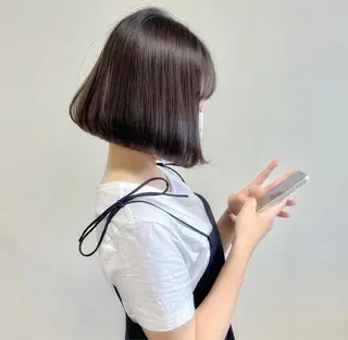 ショート カラー 韓国ボブ/ハッシュ カットKIRAのヘアスタイル