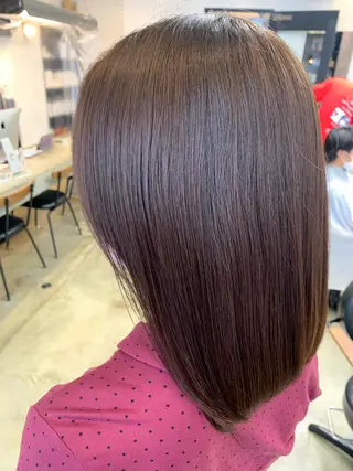 ミディアム カラー トップ スタイリストのヘアスタイル