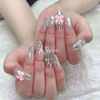 ネイル Queens 榊 まおのネイルデザイン