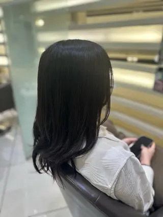 セミロング カラー タイトボブ個性派カラ ーAKANEのヘアスタイル