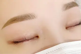 アイブロウ 信田 玲奈の眉毛・アイブロウイメージ