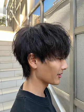 ショート ブリーチカラー🌈 ウルフカット🐺のヘアスタイル