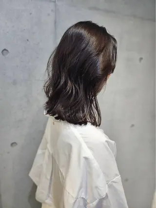 ミディアム カラー 【銀座】艶髪/上品な カラー特化/涼/駅近のヘアスタイル
