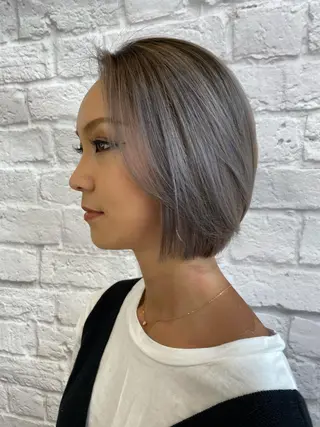 ショート カラー デザインカラー✨新倉 佑奈のヘアスタイル