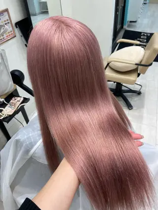 セミロング カラー クルミ🤍推し活 🎀ピンクカラーのヘアスタイル