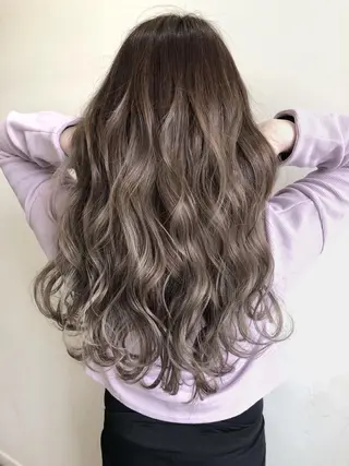ロング カラー 服部 樹季のヘアスタイル