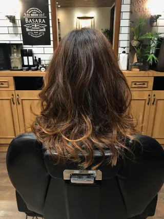 セミロング 時久 葵のヘアスタイル