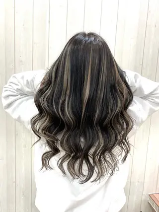 ロング カラー 具志 真理子のヘアスタイル