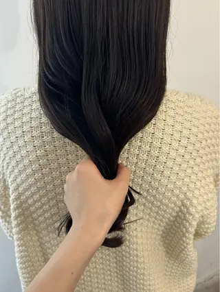カラー ハロウ momonaのヘアスタイル