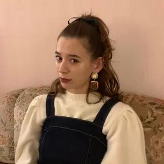 セミロング カラー パーマ 梅本 佳奈のヘアスタイル