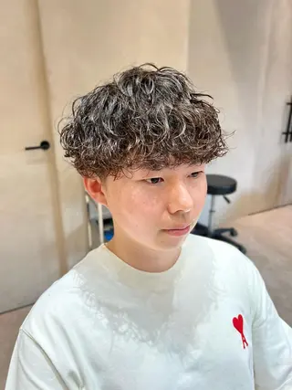 ショート パーマ メンズ 波巻きスパイラルパー マ/シャドウパーマ駿のヘアスタイル
