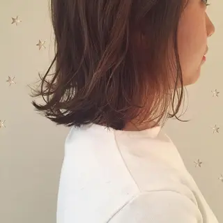 ミディアム 市川 千夏のヘアスタイル
