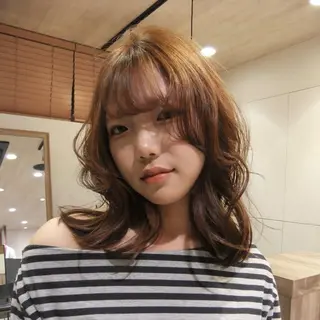 ミディアム カラー レイヤー/似合わせ/ yuan⟡.·のヘアスタイル