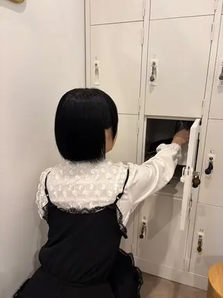 ショート カラー H 女性専用サロン梅田所属・牧野 航大のヘアスタイル