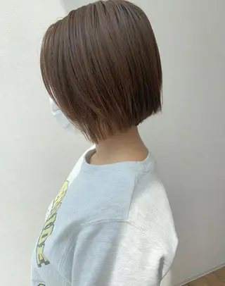 ショート カラー 透明感♡︎♡︎ 佐々木早苗のヘアスタイル