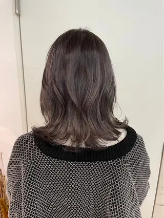 ミディアム 室谷 ゆりあのヘアスタイル