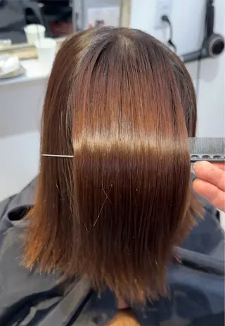 セミロング 髪質改善カラー× 美髪ストレート前出のヘアスタイル