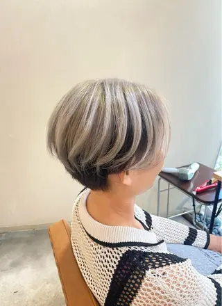 ショート 酸性ストレート/ブリ ーチなしWカラー河本のヘアスタイル