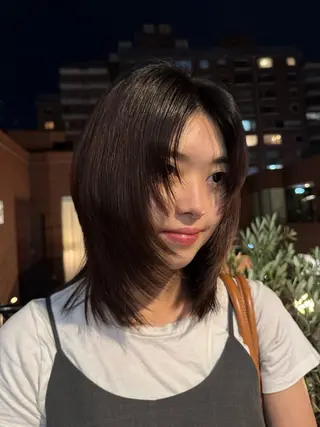 ミディアム レイヤーカット 🫒natsuのヘアスタイル
