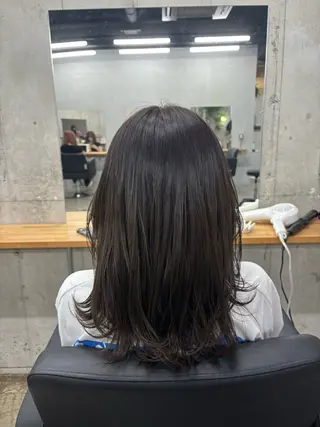 ミディアム カラー mono / Manatoのヘアスタイル