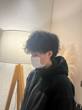 ショート ⚡メンズパーマフ ェードカットTomyのヘアスタイル