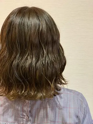 ショート カラー 蓮見  友里のヘアスタイル