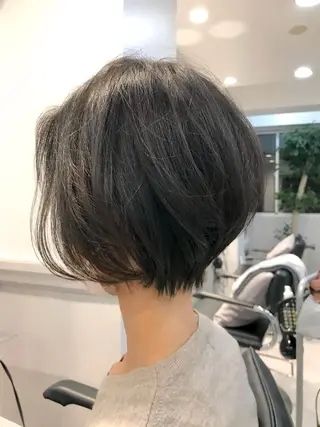 ショート オカダ ノゾミのヘアスタイル