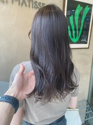 セミロング カラー パーマ ヘアアレンジ メンズ キッズ ネイル マツエク・マツパ 韓国🇰🇷レイヤー カットオリーブカラーのヘアスタイル